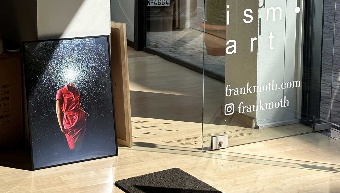 Obra de arte emoldurada de Frank Moth